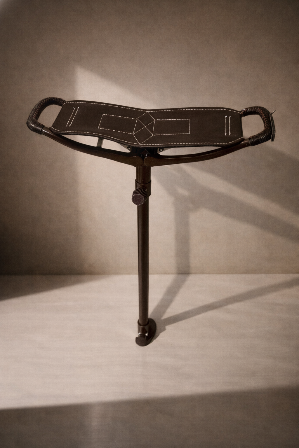 Huntra Classic Leather Single-Leg Field Seat